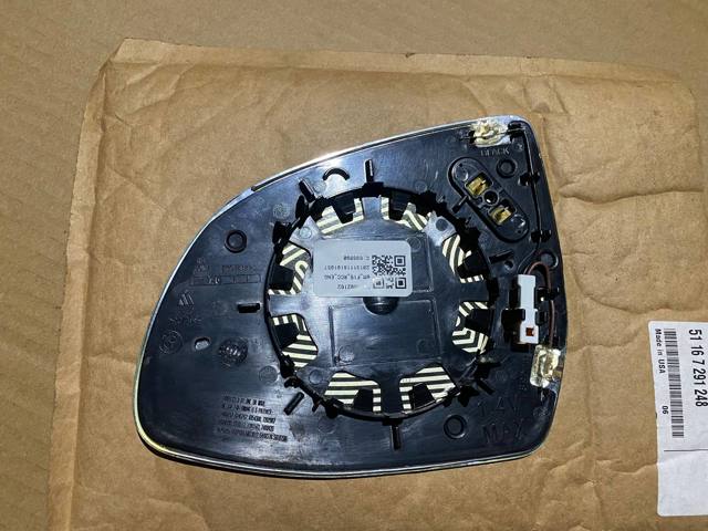 Зеркальный элемент правый 51167291248 BMW