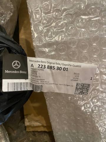 Молдинг бампера переднего правый A2238853001 MERCEDES