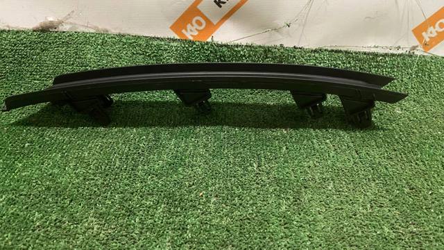Правая решетка переднего бампера KB8B50C11C MAZDA
