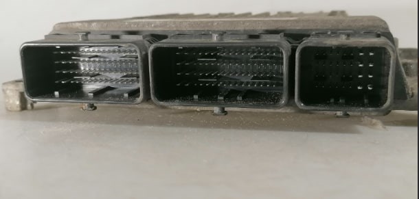 237105093R RENAULT Блок управления двигателем купить в Черновцы