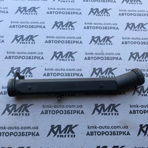 Шланг/патрубок водяного насоса, приемный 032121065D VAG
