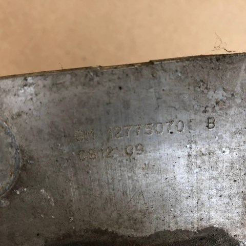 Буфер бампера заднего 12775070 GM