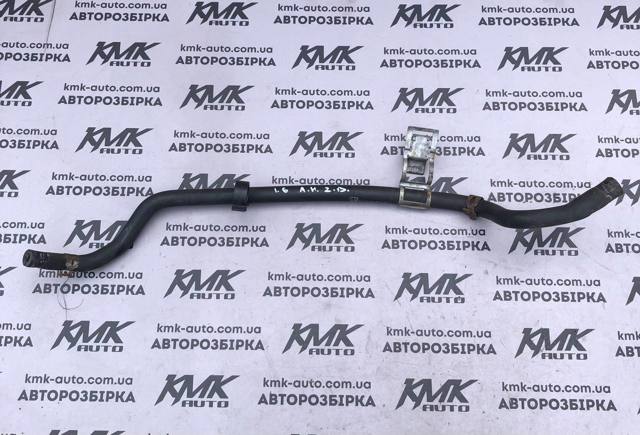 Патрубок системы охлаждения 13118026 GM