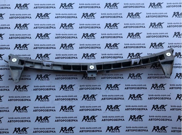 Направляющая заднего бампера 13179908 GM