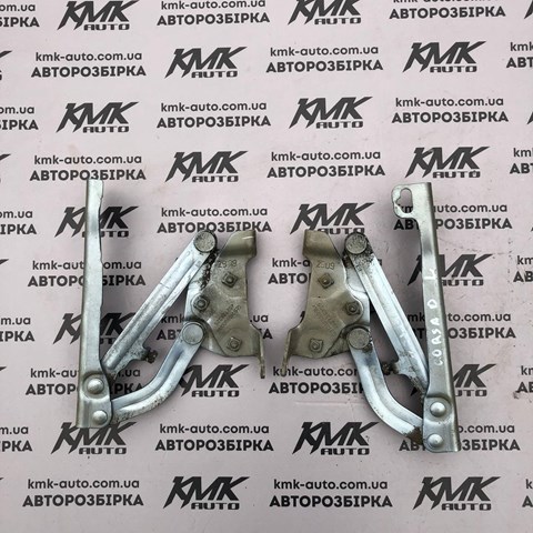 Кронштейн крепления бампера переднего правый 13186900 GM