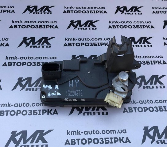 Замок задней двери, левой 13220373 GM