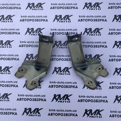 Кронштейн крепления крыла переднего левого, передний 13299369 GM