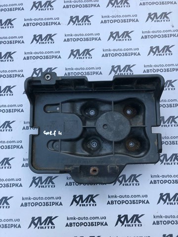 Подставка аккумулятора (АКБ) 1J0915333A VAG
