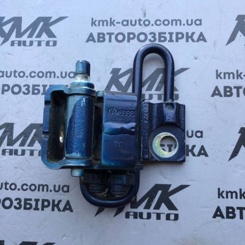 Завеса двери задней правой 1J4833412C VAG