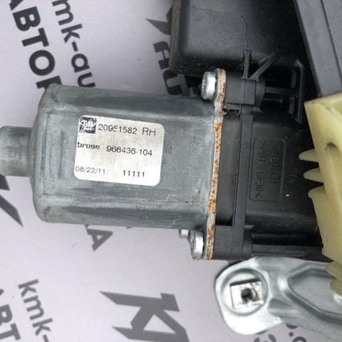 GM 20951582 Мотор стеклоподъемника двери передней правой в наличии Ровно