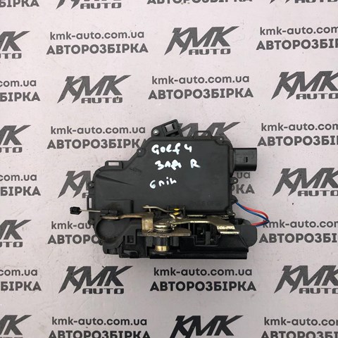 Замок задней правой двери  Фольксваген Гольф IV