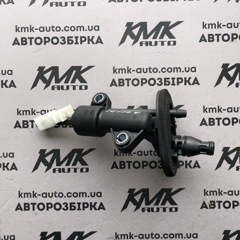 Цилиндр сцепления 55190993 GM
