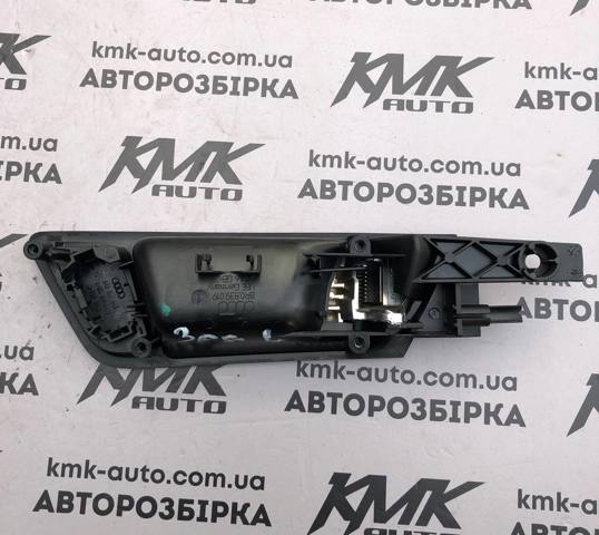 VAG 8R0839019 Ручка двери задней внутренняя левая в наличии Николаев