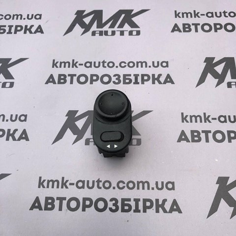 Регулятор зеркал 9226861 GM