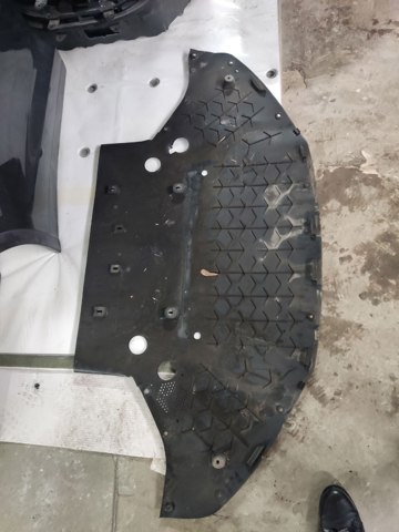 Обвес бампера 105637600C TESLA