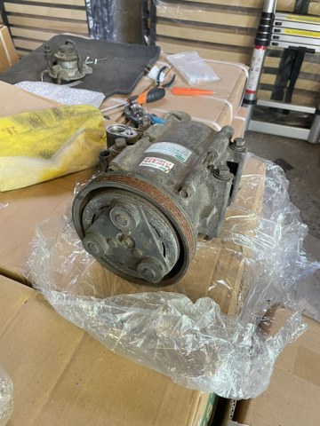 Насос кондиционера 977014A400 HYUNDAI