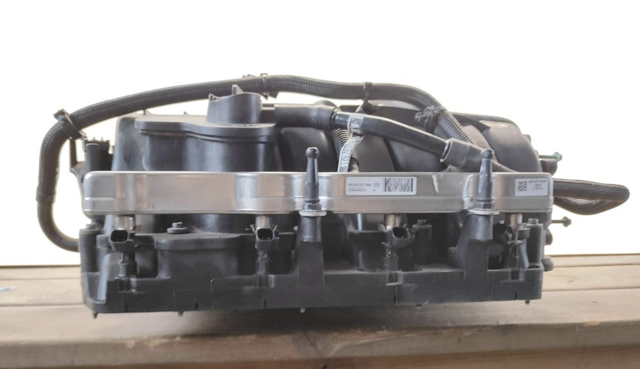 Коллектор впускной 68189105AC CHRYSLER