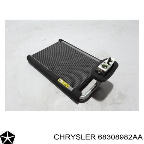 Радиатор испарителя кондиционера 68308982AA CHRYSLER