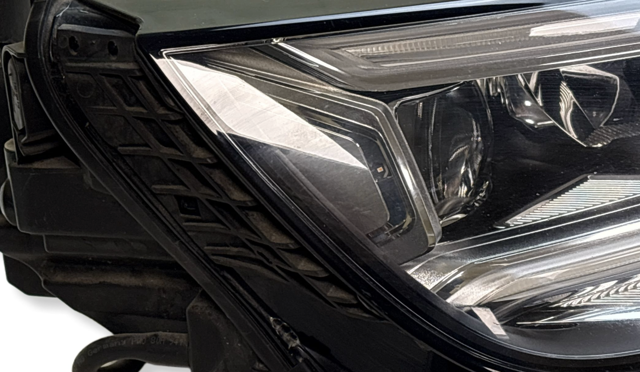 VAG 80A941774B Фара правая в наличии Николаев