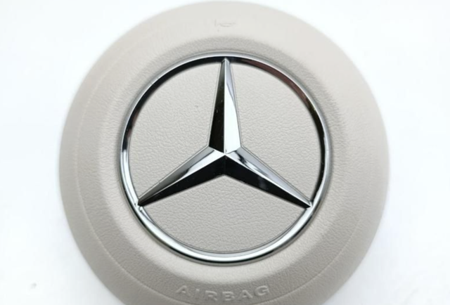 Подушка безопасности водителя A0008606902 MERCEDES