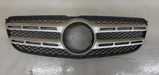 Крепление бамера правое A1668850140 MERCEDES