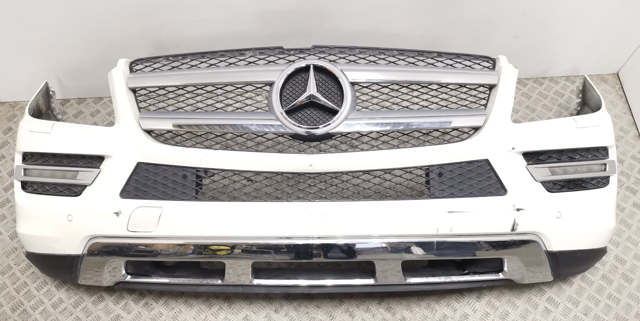 Передний бампер A1668853125 MERCEDES