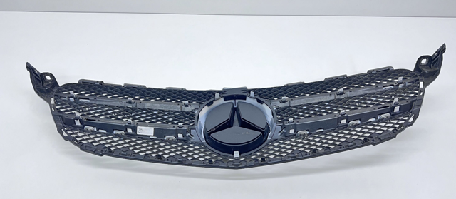 A20588801609982 MERCEDES Решетка радиатора купить в Днепр