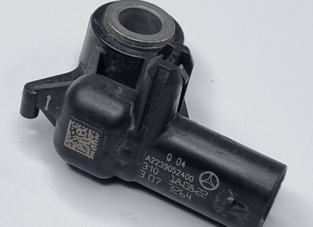 MERCEDES A2239052400 Датчик продольного ускорения в наличии Днепр