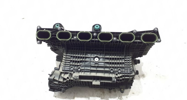Впускной коллектор A2560902000 MERCEDES