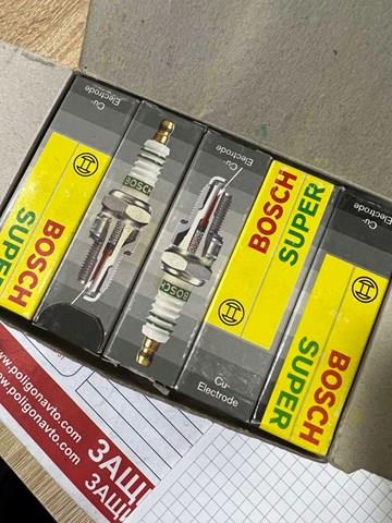 Свеча зажигания 0241229579 BOSCH