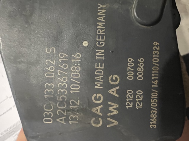 Дроссельная заслонка в сборе 03C133062S VAG
