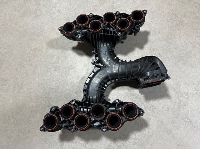 Впускной коллектор 059129711CS VAG