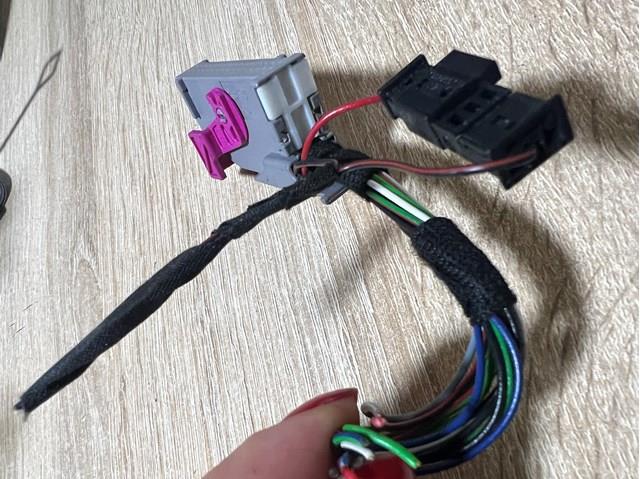 VAG 1J0972977G в наличии Каменское