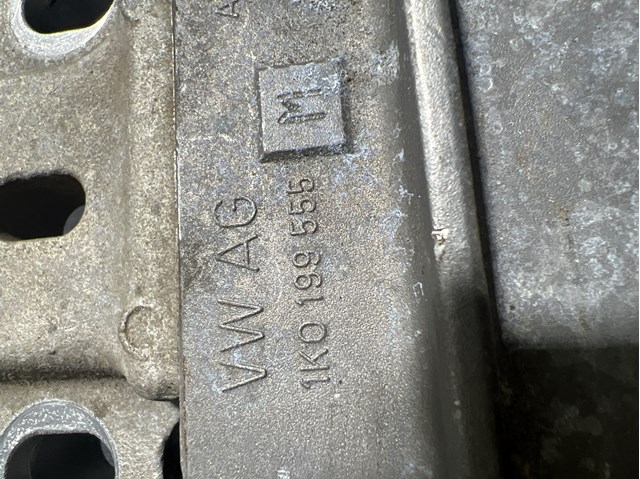 1K0199555M VAG Левая подушка двигателя купить в Кривой Рог