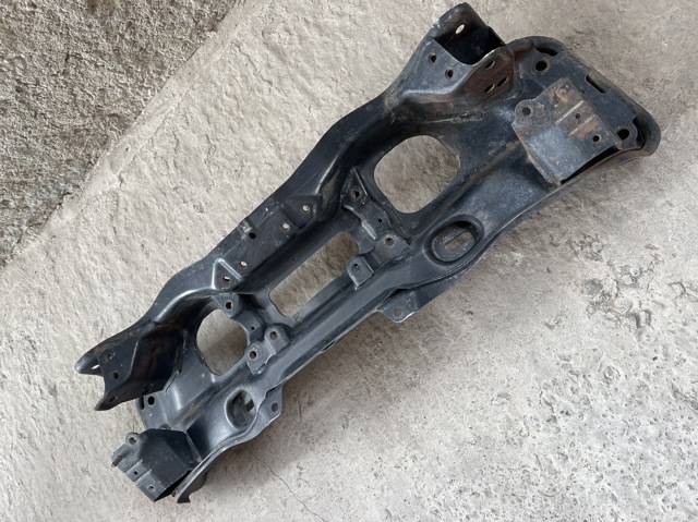 Крабобалка передней подвески 20101AG021 SUBARU