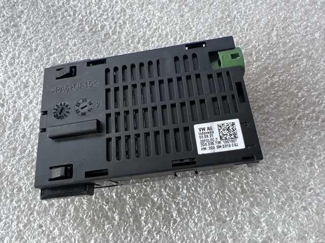 2G6035736 VAG USB-разветвитель купить в Житомир