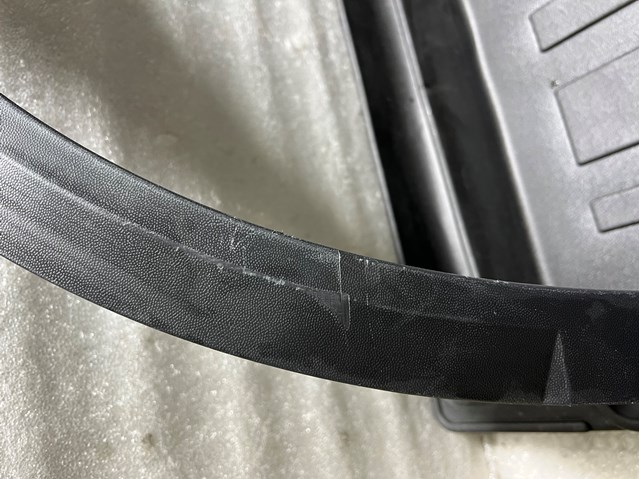 2GA854731D9B9 VAG Расширитель (накладка) арки переднего крыла левый купить в Украина