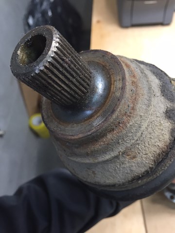 VAG 2K0407271E Левая полуось в наличии Тернополь