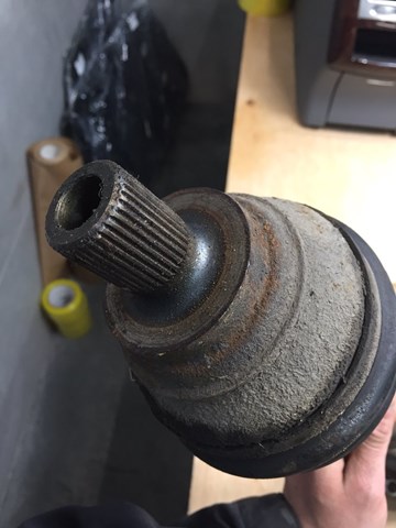 2K0407271E VAG Левая полуось купить в Житомир