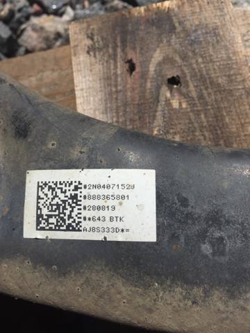 Правый рычаг передней нижней подвески 2N0407152J VAG