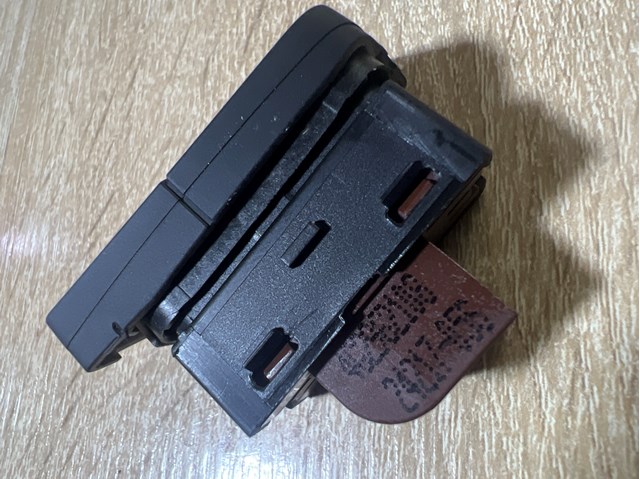 4G29621085PR VAG Выключатель центрального замка купить в Тернополь
