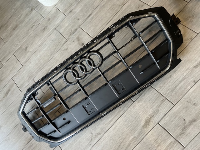 Облицовка радиатора 4M8853651ASMX3 VAG