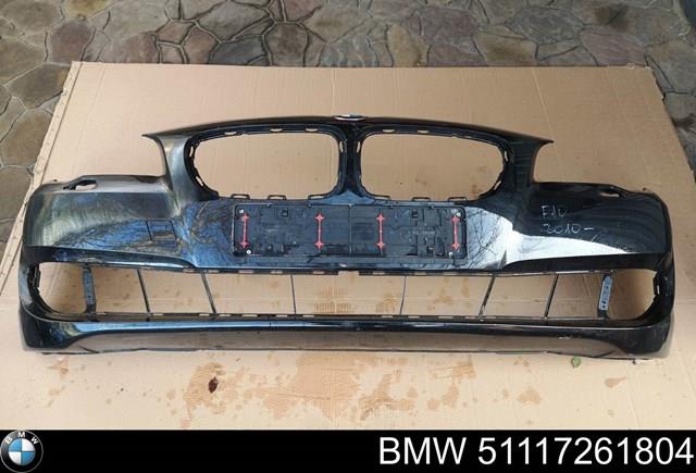 Передний бампер 51117261804 BMW