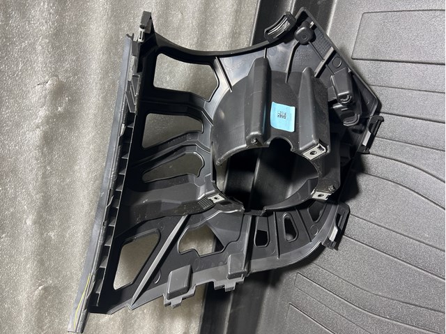 BMW 51117302507 Кронштейн крепления противотуманной фары левой в наличии Полтава