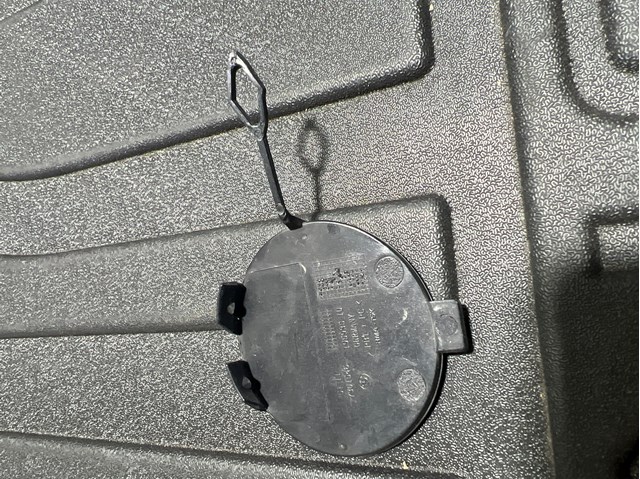 51117347039 BMW Заглушка бампера буксировочного крюка передняя купить в Чернигов