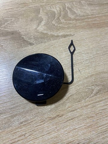 Передняя заглушка бампера буксировочного крюка 51117363392 BMW