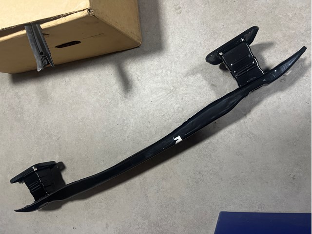 51122990162 BMW Усилитель заднего бампера купить в Днепр