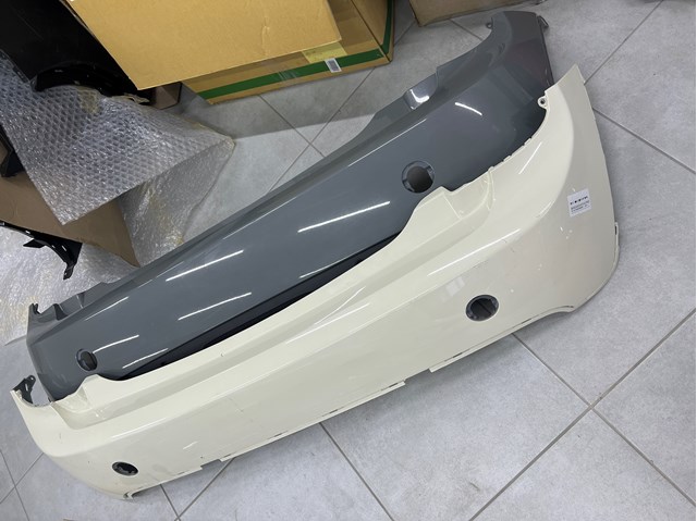 Бампер задний 51127380009 BMW
