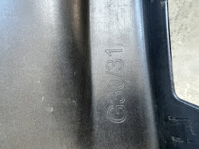 51128064718 BMW Накладка бампера заднего купить в Кривой Рог