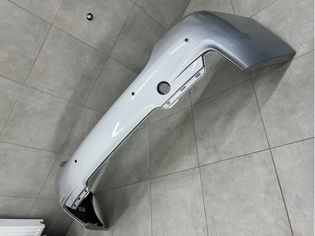Задний бампер 51128073080 BMW